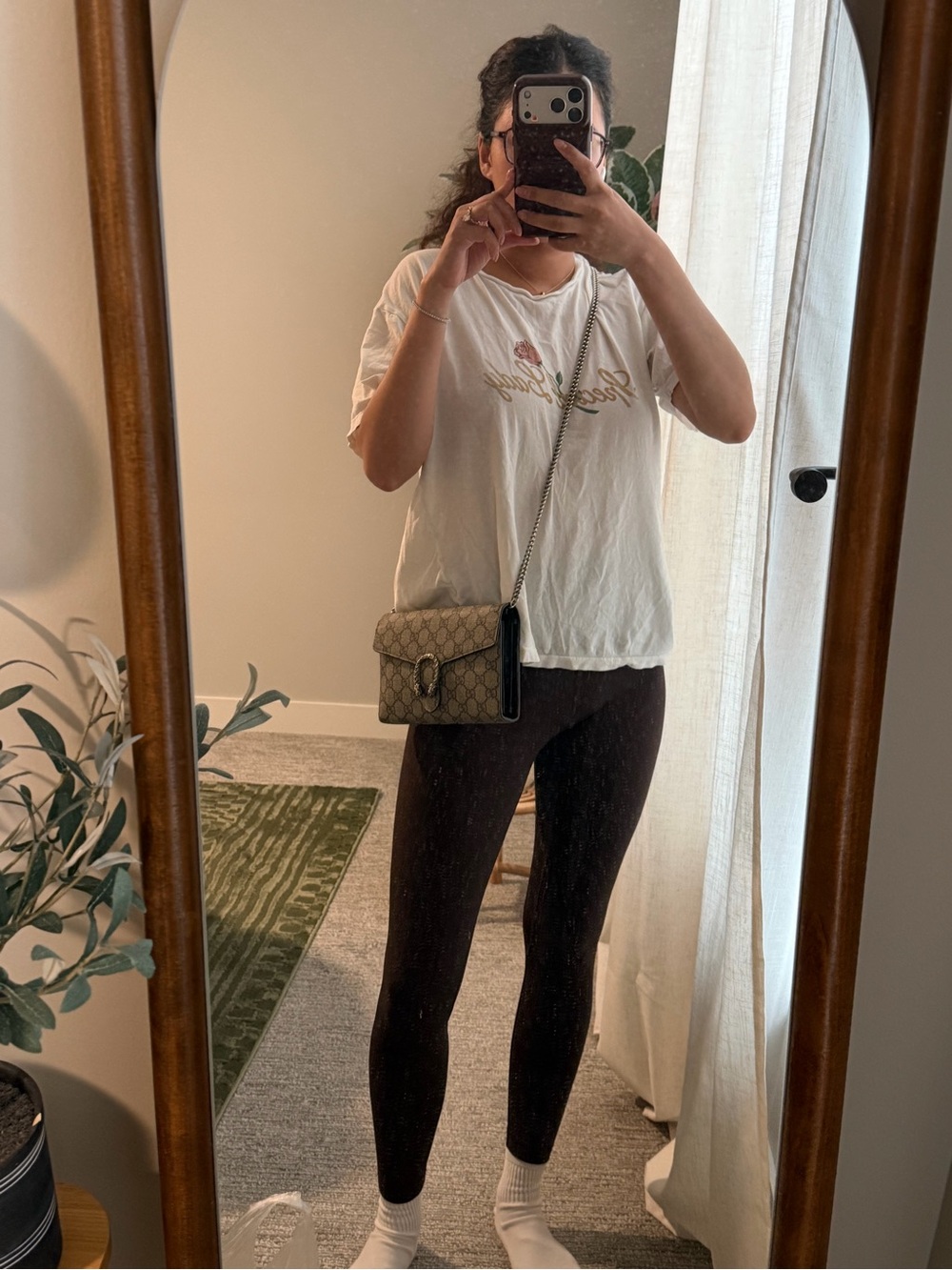 Gucci Dionysus GG Supreme wallet on Chain Crossbody Bag - Picture 3 of 16